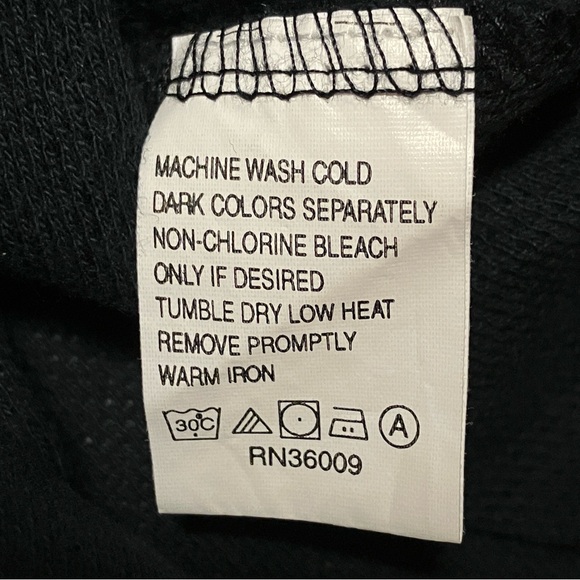 NWT Vintage Calvin Klein Jeans Mesh Style Black Cotton Tee - Picture 7 of 8